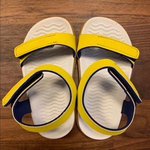 Native charley sandals size C8